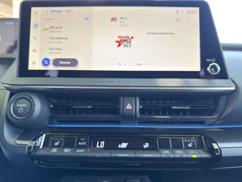 New 2026 Toyota Prius Plug-In Hybrid FWD image 16
