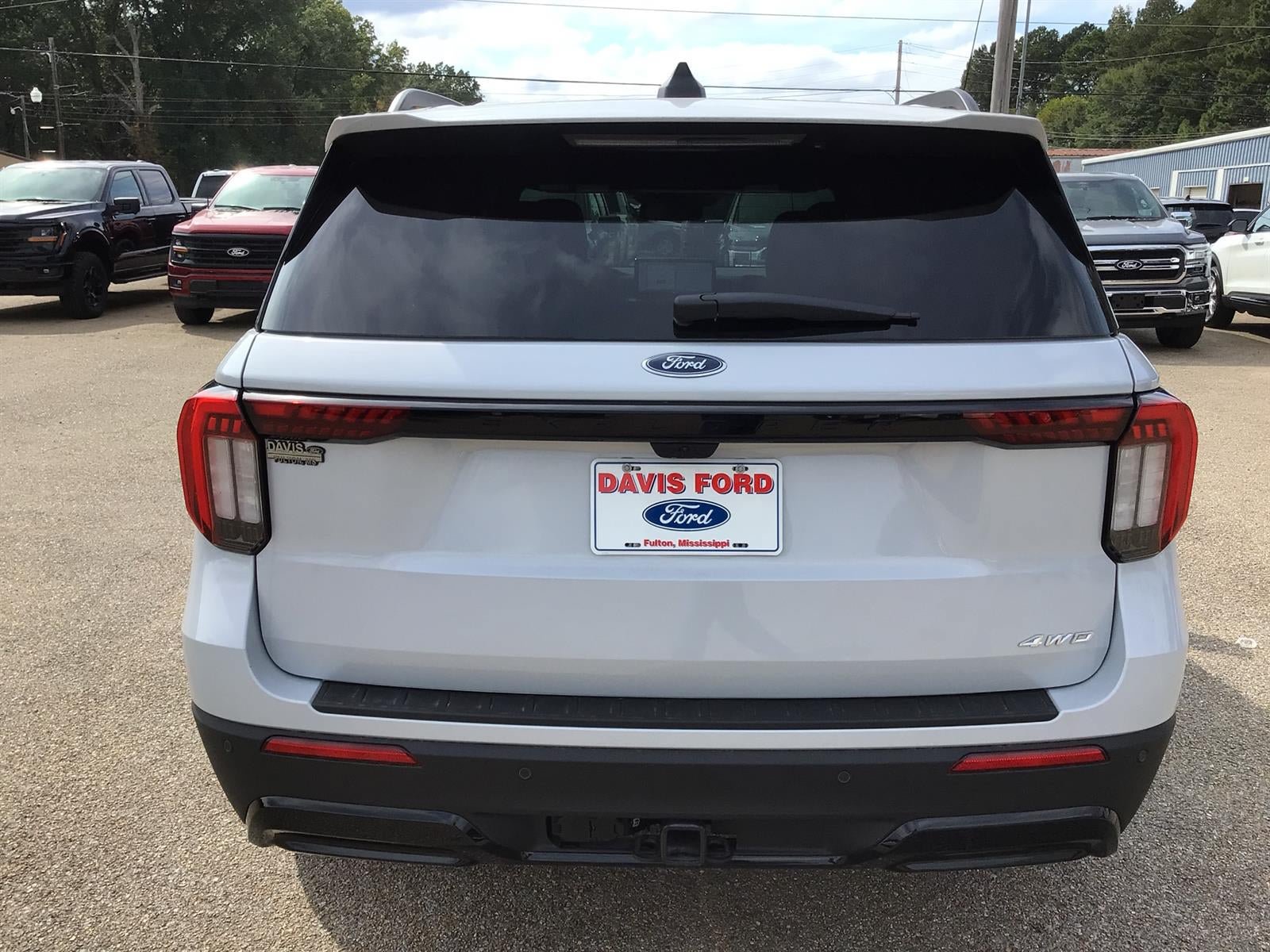 New 2026 Ford Explorer ST-Line w/ ST-Line Street Pack AWD/4WD image 13