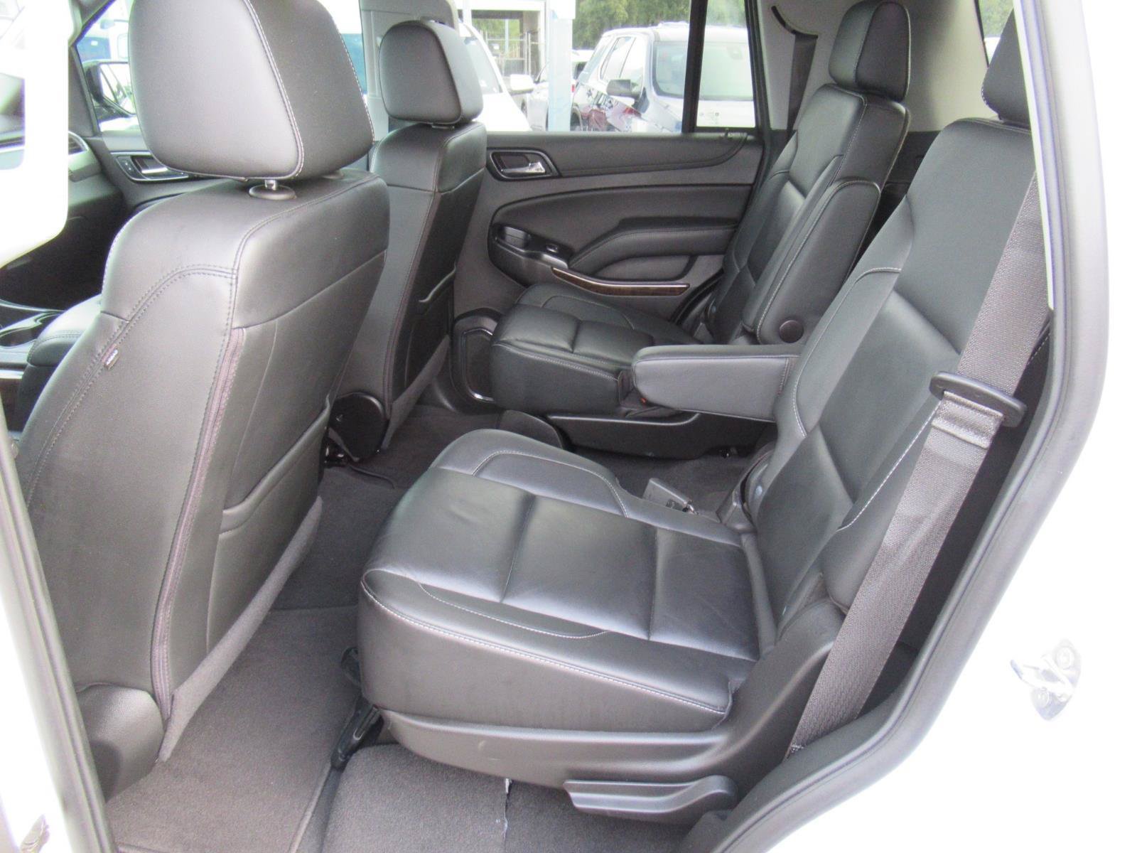 Used 2020 Chevrolet Tahoe LT w/ RST Edition RWD image 35