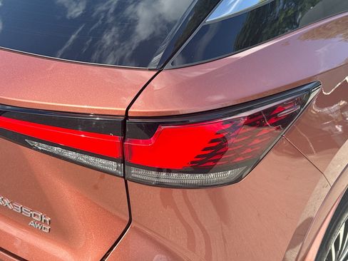 Used 2024 Lexus RX 350 w/ Convenience Package AWD/4WD image 25