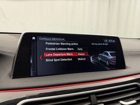 Used 2019 BMW 750i xDrive w/ M Sport Package image 26