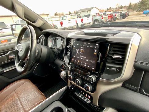 Used 2019 RAM 1500 Laramie image 43