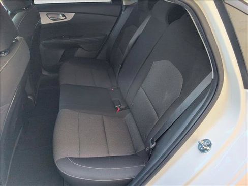 Used 2023 Kia Forte LXS w/ LXS Technology Package FWD image 18