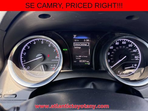 Used 2019 Toyota Camry SE w/ Convenience Package FWD image 30