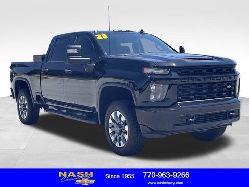 Used 2023 Chevrolet Silverado 2500 Custom w/ Custom Value Package AWD/4WD image 1