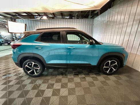 Used 2021 Chevrolet TrailBlazer RS w/ Technology Package image 9
