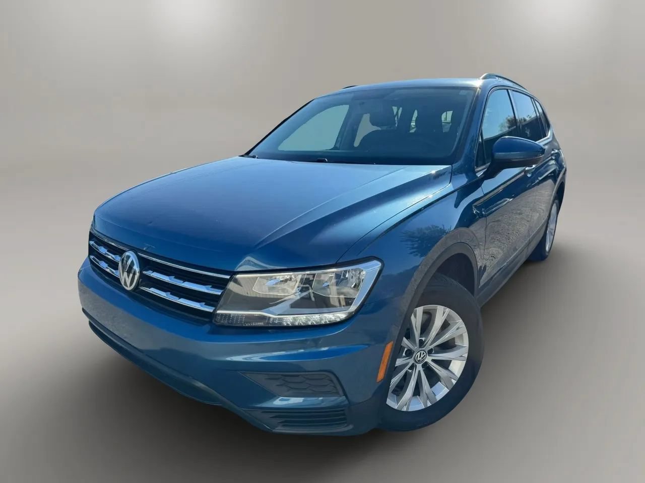 Used 2019 Volkswagen Tiguan S w/ Driver Assistance Package FWD image 1