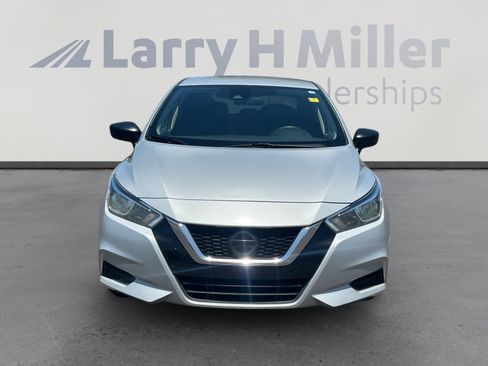 Used 2020 Nissan Versa S FWD image 8