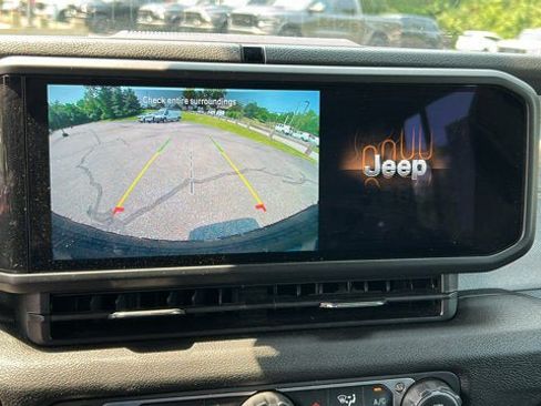 Certified 2025 Jeep Wrangler Unlimited Sport AWD/4WD image 17