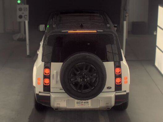 Used 2023 Land Rover Defender 130 SE AWD/4WD image 6