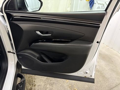 Used 2023 Hyundai Santa Cruz Limited image 23