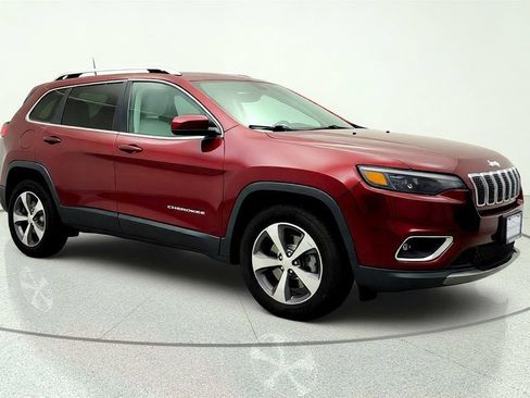 Used 2019 Jeep Cherokee Limited AWD/4WD image 3