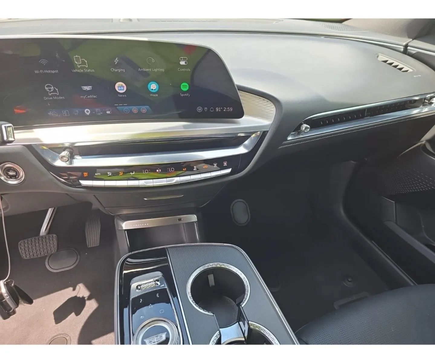 Used 2024 Cadillac Lyriq Sport RWD image 10