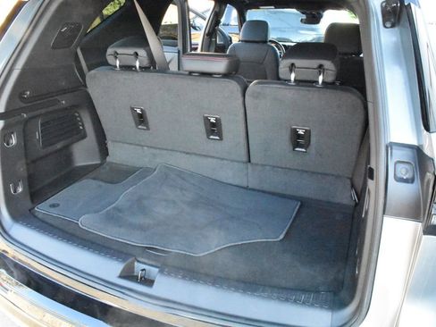 Used 2024 Chevrolet Traverse RS image 30