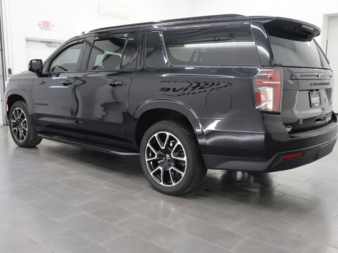 Used 2023 Chevrolet Suburban RST w/ Luxury Package image 6