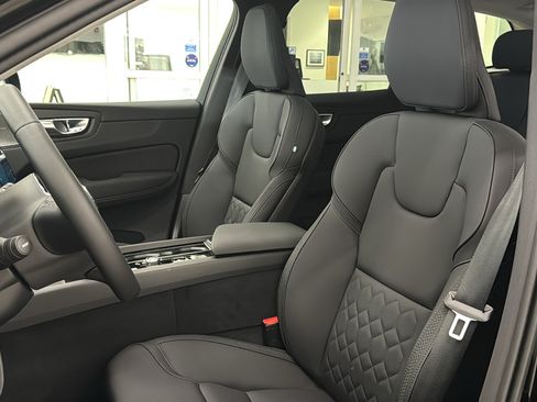 New 2026 Volvo XC60 T8 Plus w/ Protection Package Premier AWD/4WD image 23