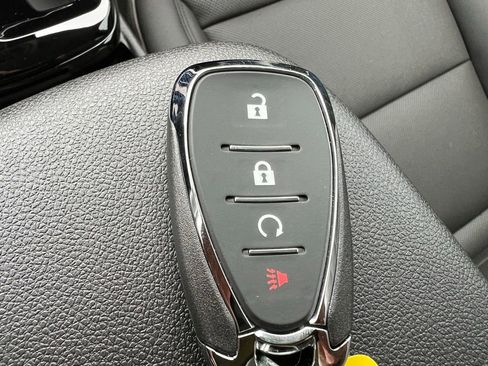 New 2026 Chevrolet Trax ACTIV w/ Sunroof Package FWD image 40