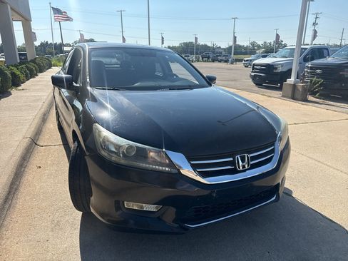 Used 2014 Honda Accord Sport image 3