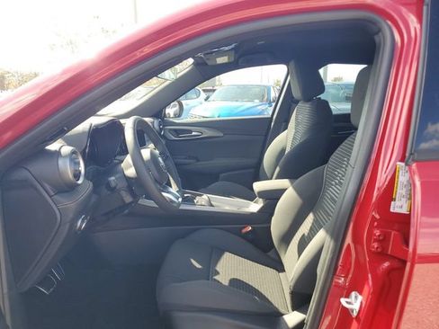 New 2025 Alfa Romeo Tonale AWD/4WD image 18