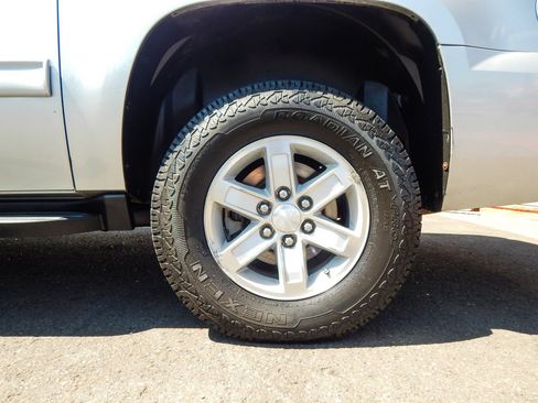Used 2012 GMC Yukon XL SLT AWD/4WD image 15