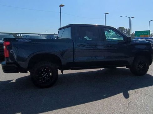 Used 2022 Chevrolet Silverado 1500 LT Trail Boss w/ Safety Package AWD/4WD image 8
