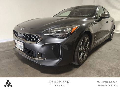Used 2021 Kia Stinger GT2 image 1