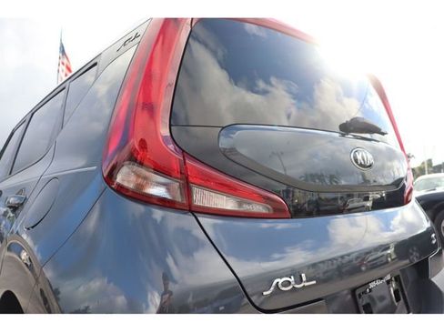 Used 2020 Kia Soul S image 18