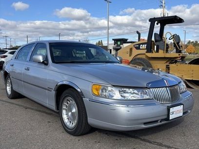Used 1999 Lincoln Town Car Executive