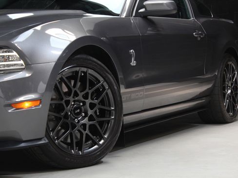 Used 2014 Ford Mustang Shelby GT500 w/ Equipment Group 821A RWD image 25