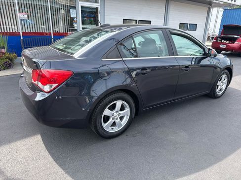 Used 2015 Chevrolet Cruze LT FWD image 3