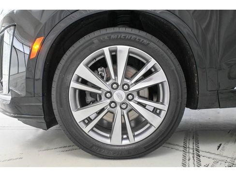 Used 2022 Cadillac XT6 Premium Luxury w/ Technology Package image 23