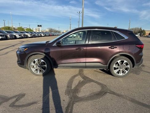 Certified 2023 Ford Escape Platinum w/ Premium Technology Package AWD/4WD image 7