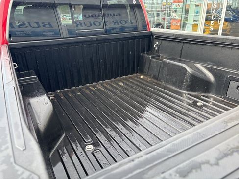 Used 2020 Toyota Tacoma SR5 image 9