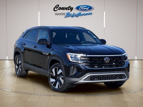 Used 2025 Volkswagen Atlas Cross Sport SE FWD image 1