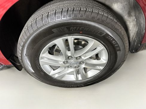 Used 2020 Buick Enclave Essence w/ LPO, Luxury Package image 11