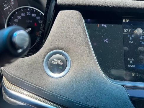 Used 2018 Cadillac XT5 Platinum w/ Driver Assist Package AWD/4WD image 29