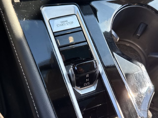 Used 2024 Volkswagen Atlas SEL AWD/4WD image 38