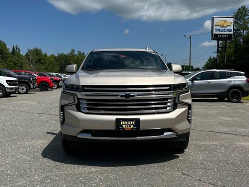 Used 2024 Chevrolet Suburban High Country w/ Max Trailering Package AWD/4WD image 8
