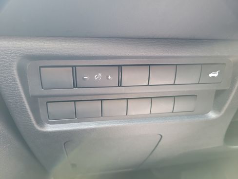 Used 2024 Mitsubishi Outlander SE AWD/4WD image 33