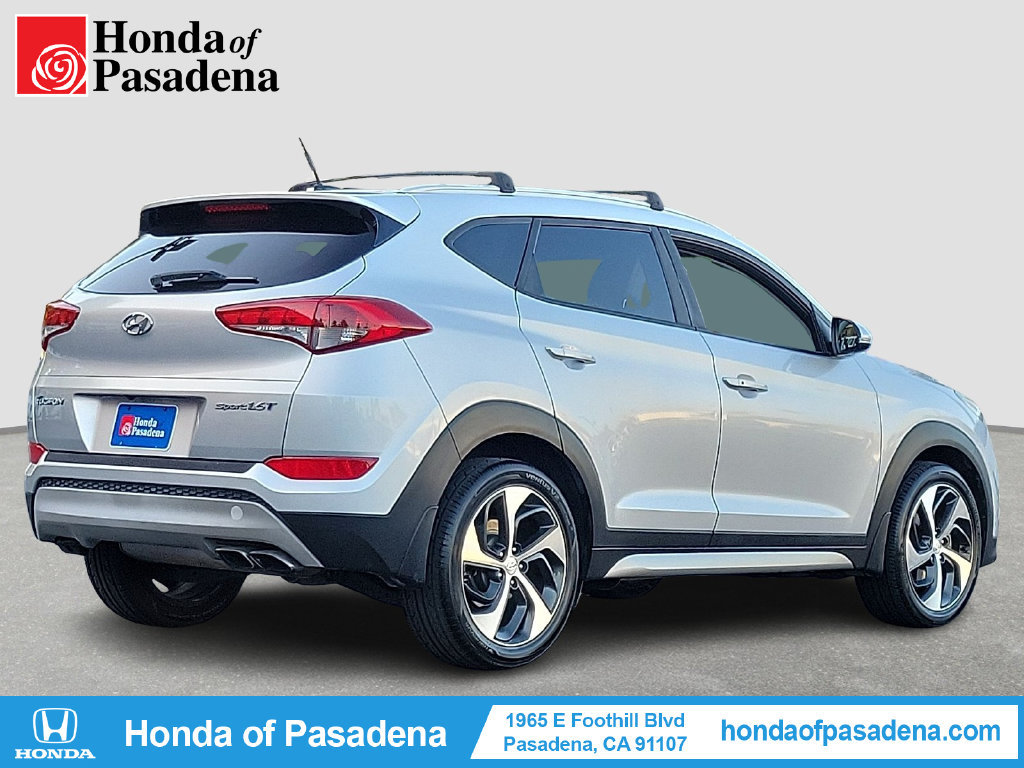 Used 2017 Hyundai Tucson Sport FWD image 2