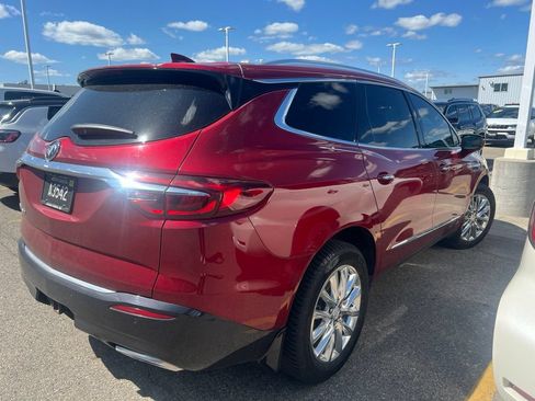 Used 2021 Buick Enclave Premium w/ Surround and Sites Package AWD/4WD image 2