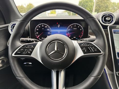 Used 2023 Mercedes-Benz GLC 300 4MATIC image 13