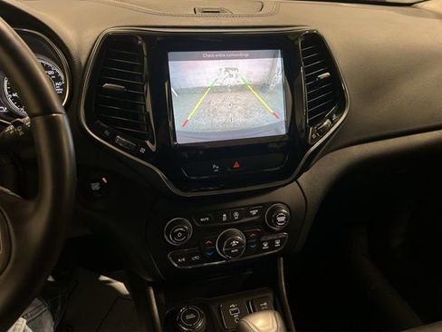 Used 2020 Jeep Cherokee Limited image 16