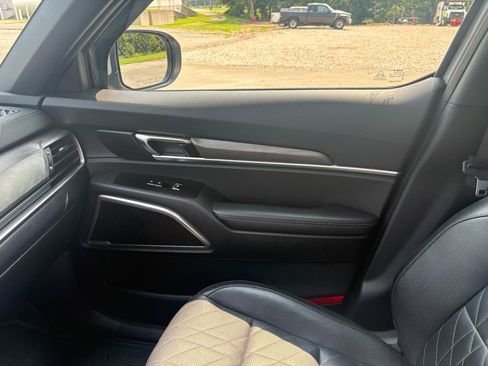 Used 2025 Kia Telluride EX X-Line AWD/4WD image 21