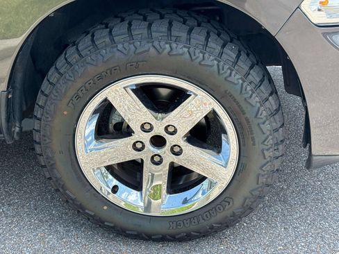 Used 2018 RAM 1500 Express w/ Express Value Package RWD image 4