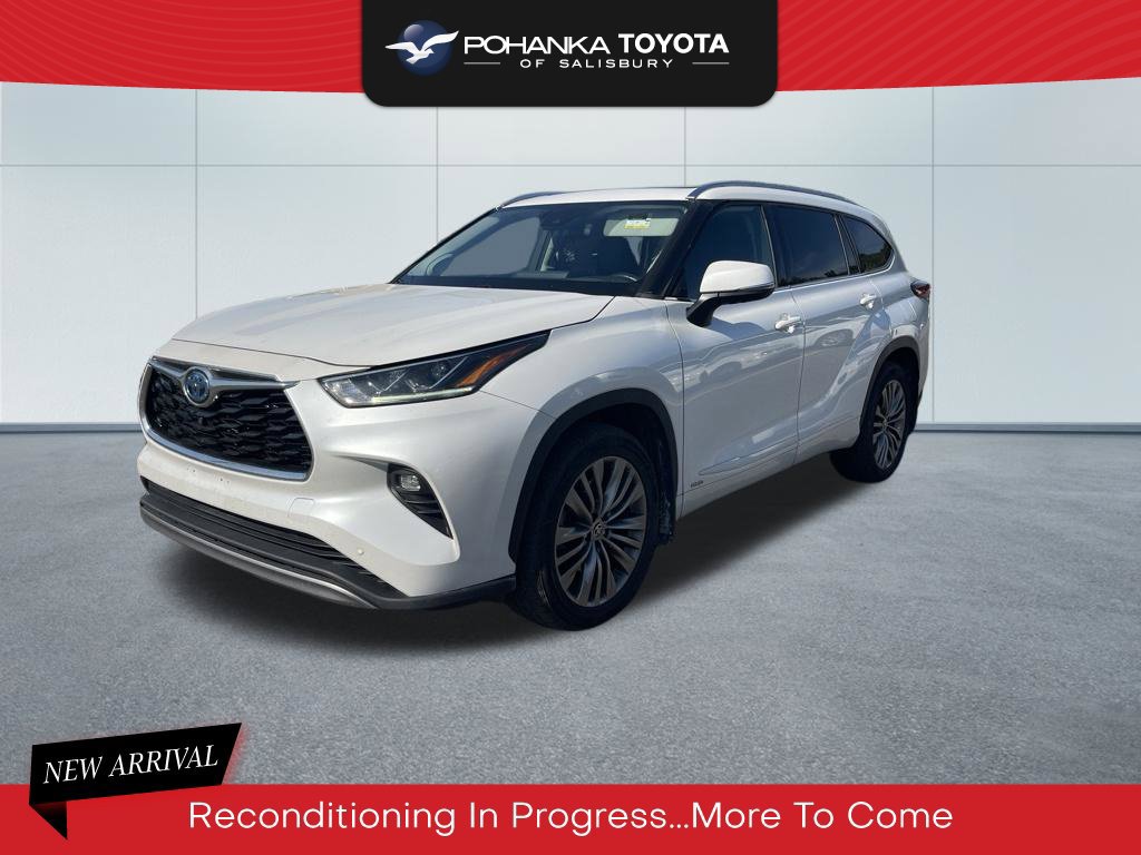 Used 2022 Toyota Highlander Platinum AWD/4WD image 1