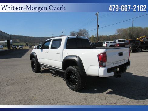Used 2022 Toyota Tacoma SR image 10