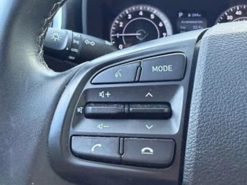Used 2020 Hyundai Venue SEL w/ Convenience + Premium Package FWD image 18
