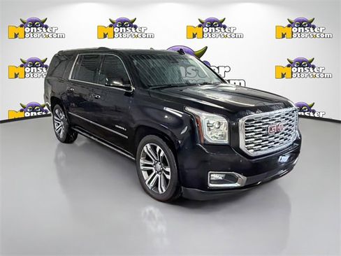 Used 2018 GMC Yukon XL Denali image 3