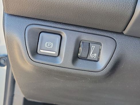 Used 2023 GMC Acadia SLE w/ Driver Convenience Package AWD/4WD image 10